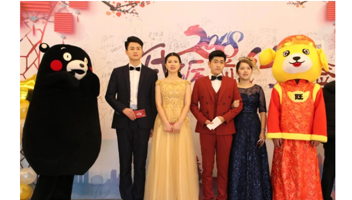 疯狂打call！美仪举行2018年“砥砺前行”新年联欢会！