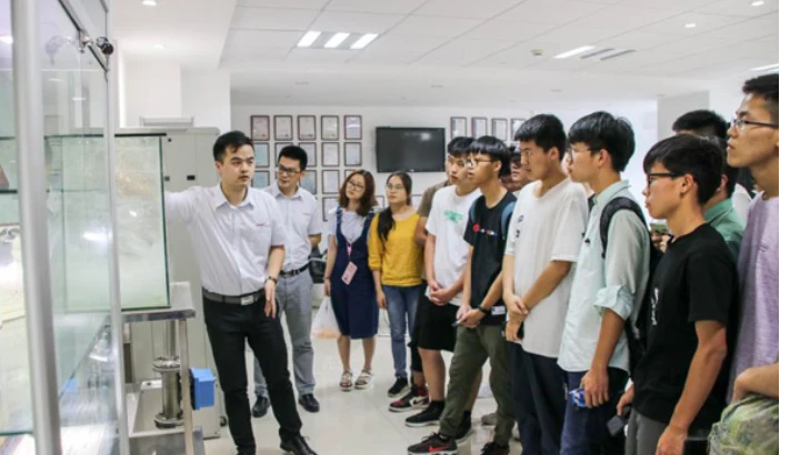 美仪：社会才是人生最重要的一场考试