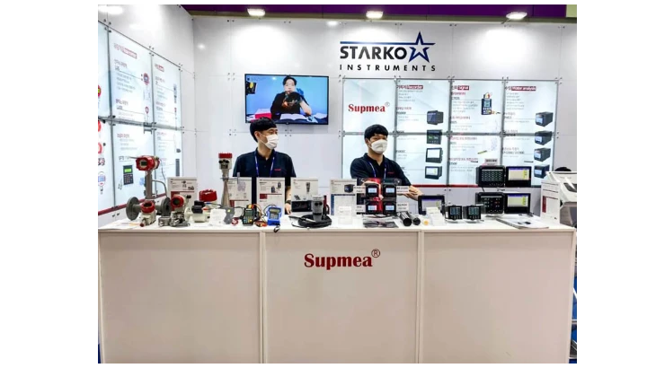 美仪在韩国首尔画出一抹“中国红”